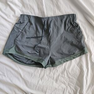 Lululemon Sunsetting Shorts